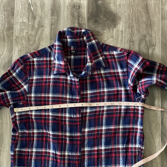 Women’s Uniqlo flannel - blue, red, white - Picture 9 of 10
